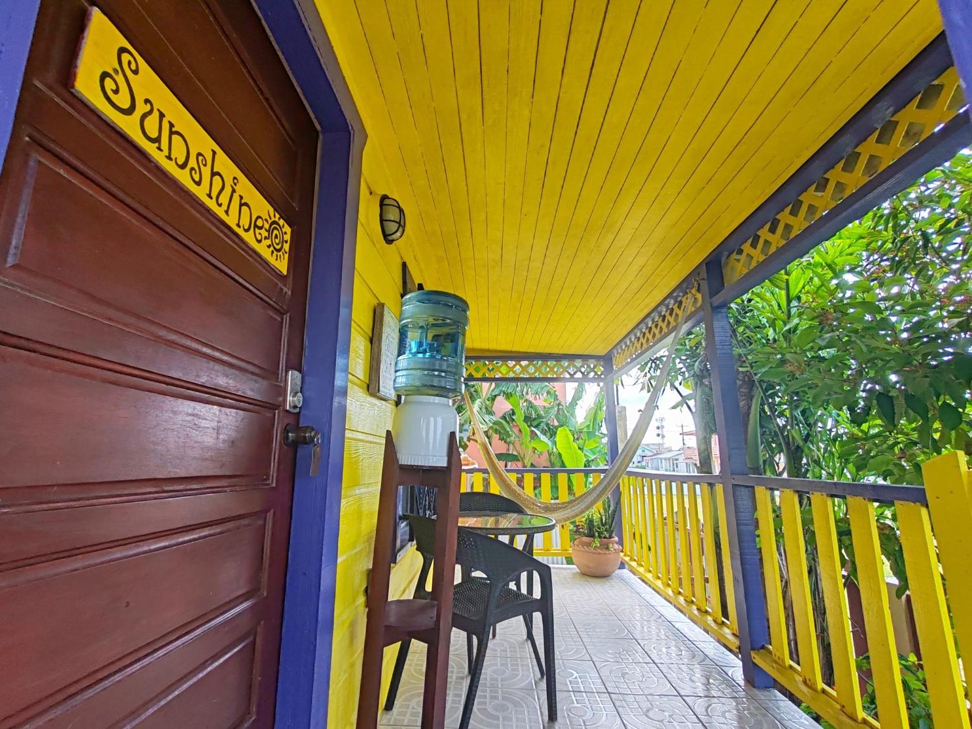 Bed and Breakfast Yocamatsu Cayo Caulker Habitación foto